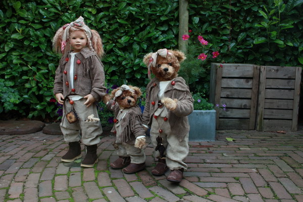Mava with Milou and Madelon