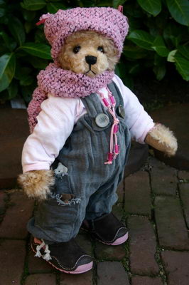 Mickbear Laura - adequate styled to Lihle