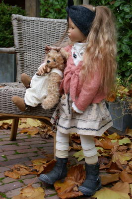 Bellis with Fleur