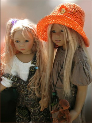 Cindy, Alani blond wig