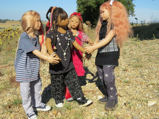 Tilda, Kumari, Adelia, Nella